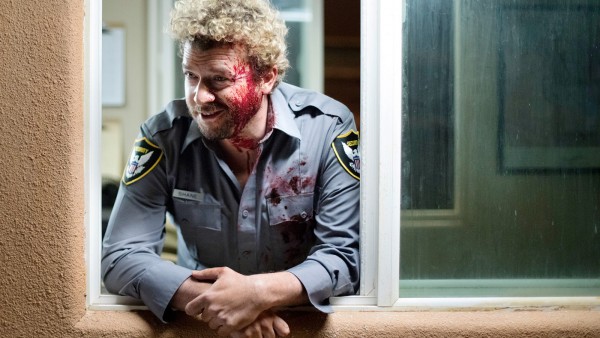 Дани Макбрайд в първи трейлър на черната комедия „Arizona“